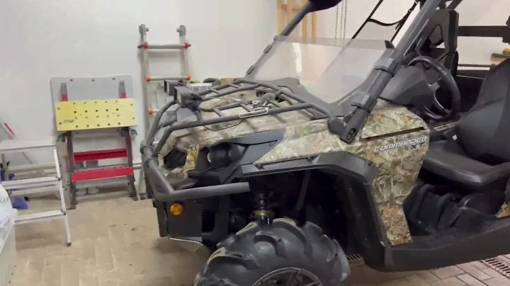 Мотовездеход BRP Can-Am Commander 1000 XT Camo