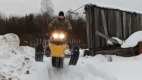 Ремонтируем двигатель Rotax 550 Разбит корпус вентилятора охлаждения (snowmobile repair brp mxz )